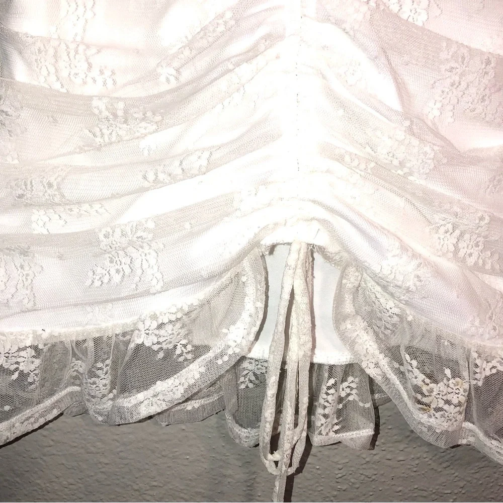 Windsor White Size M. Lace Ruffle Dress.Adjustable Straps. 13Armpit to arm 28”L. - Picture 4 of 6